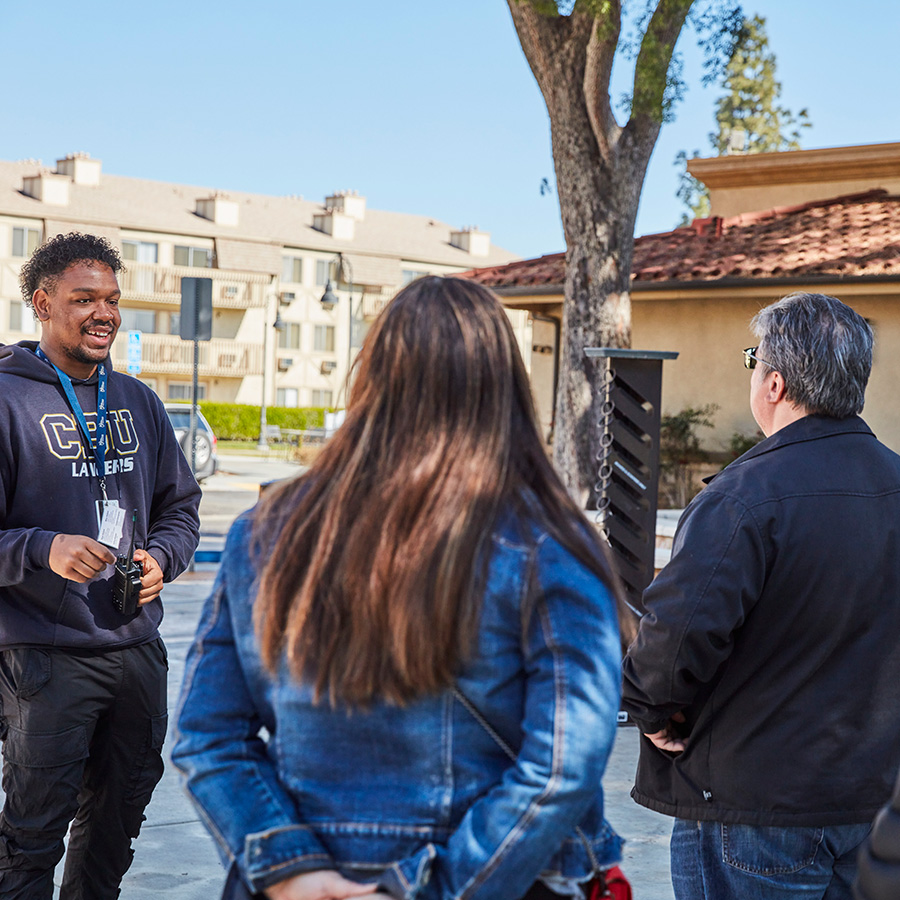 Prospective students with CBU guide
