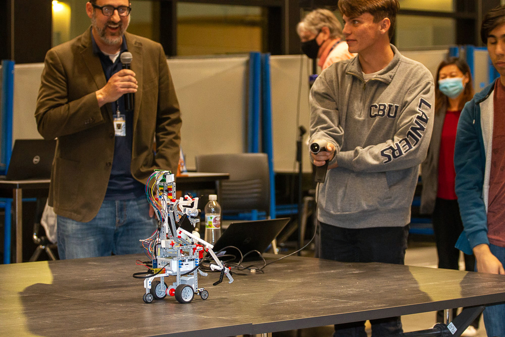 Engineering students display their robots’ talent