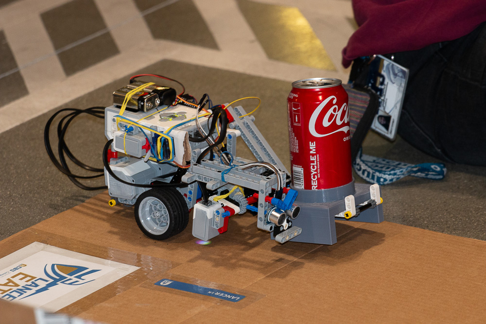 Engineering students display their robots’ talent 