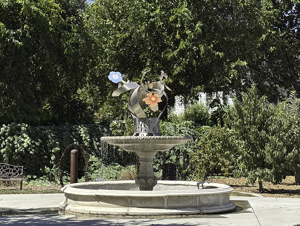 sculpture in fountain