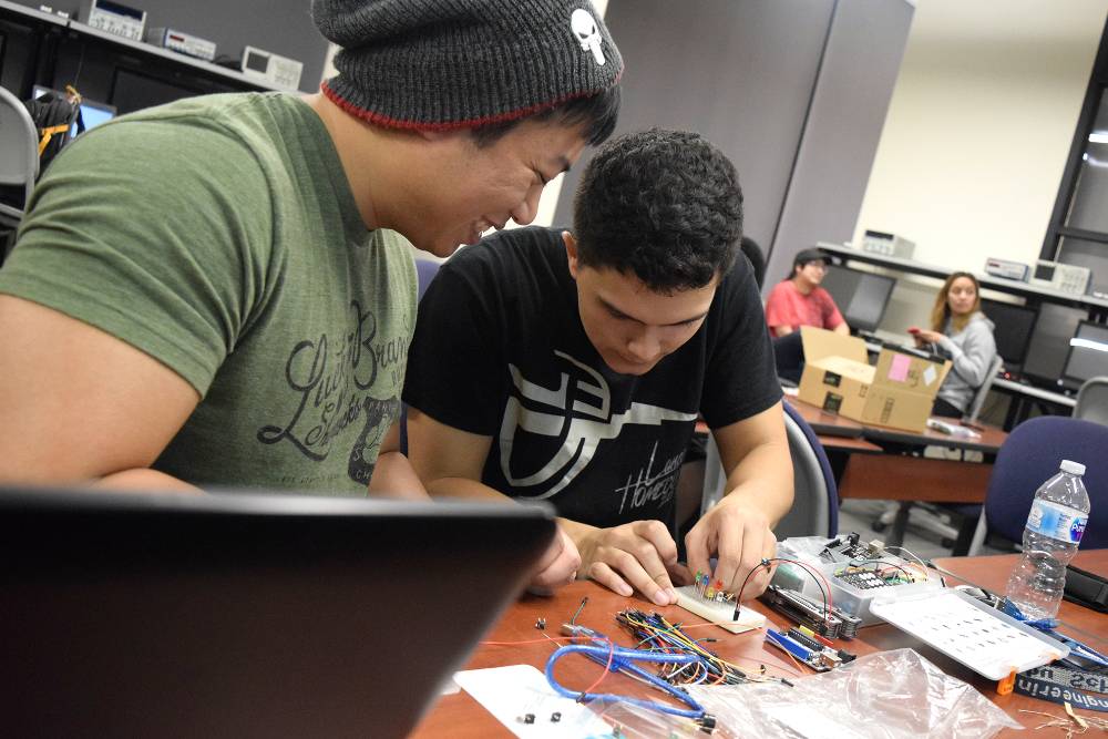 CBU club hosts tutorial for engineering students 