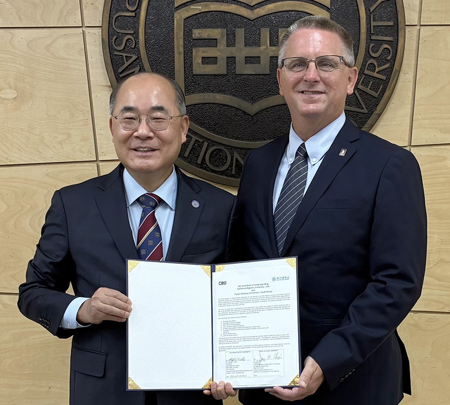 Dr. Jae Weon Choi and Dr. Chales Sands