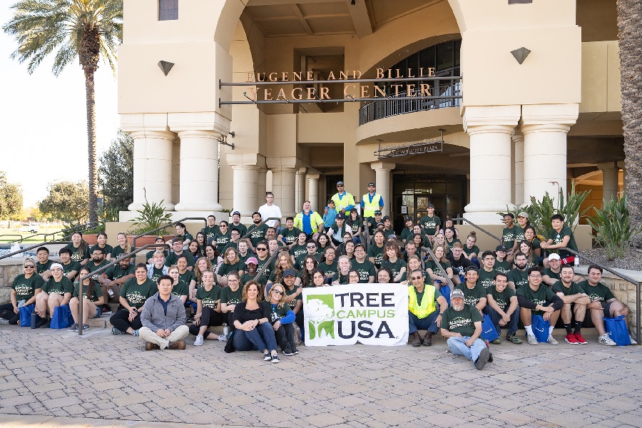 Hundreds of volunteers participate in Spring Arbor Day