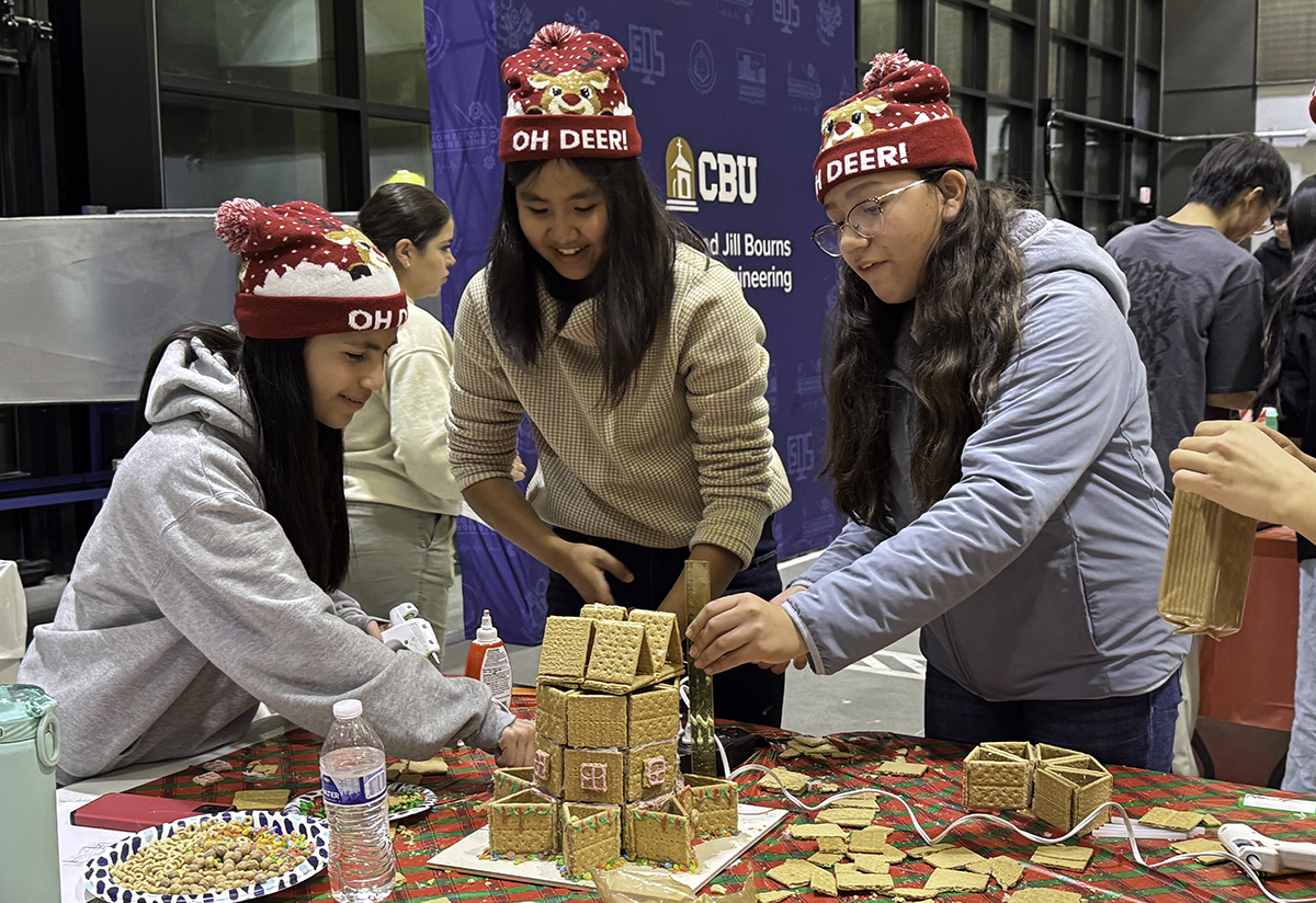 Gingerbread House Shakedown provides fun learning experience